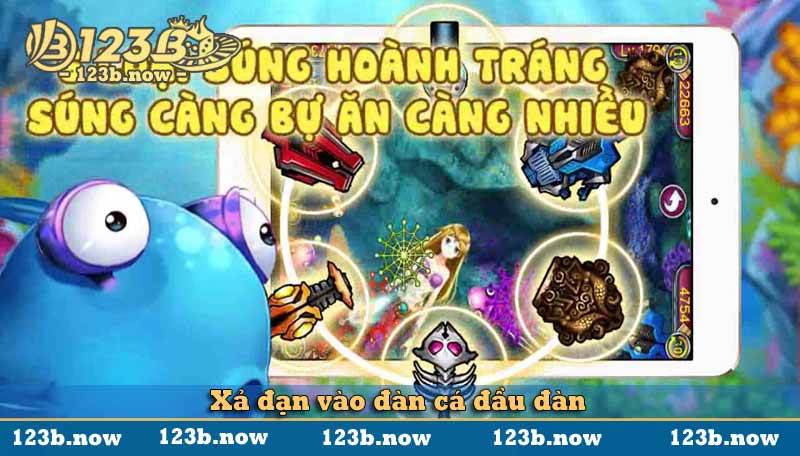 Xả đạn vào đàn cá đầu đàn